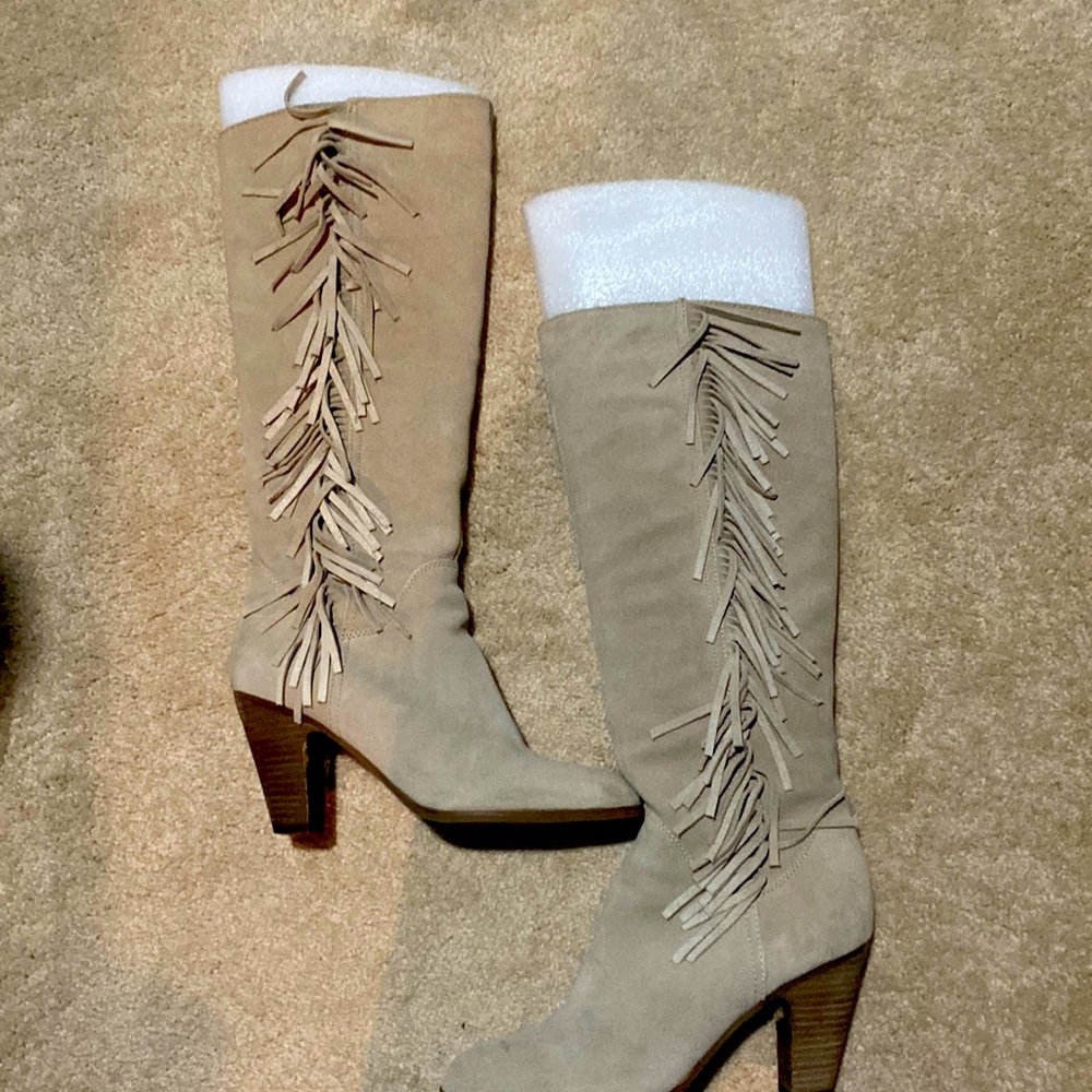 Guess tan suede high boots with fringe size 9